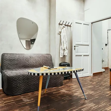 Arthotel Stalowa 52 ホテル 3*