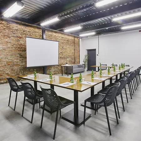 מלון Arthotel Stalowa 52 3*
